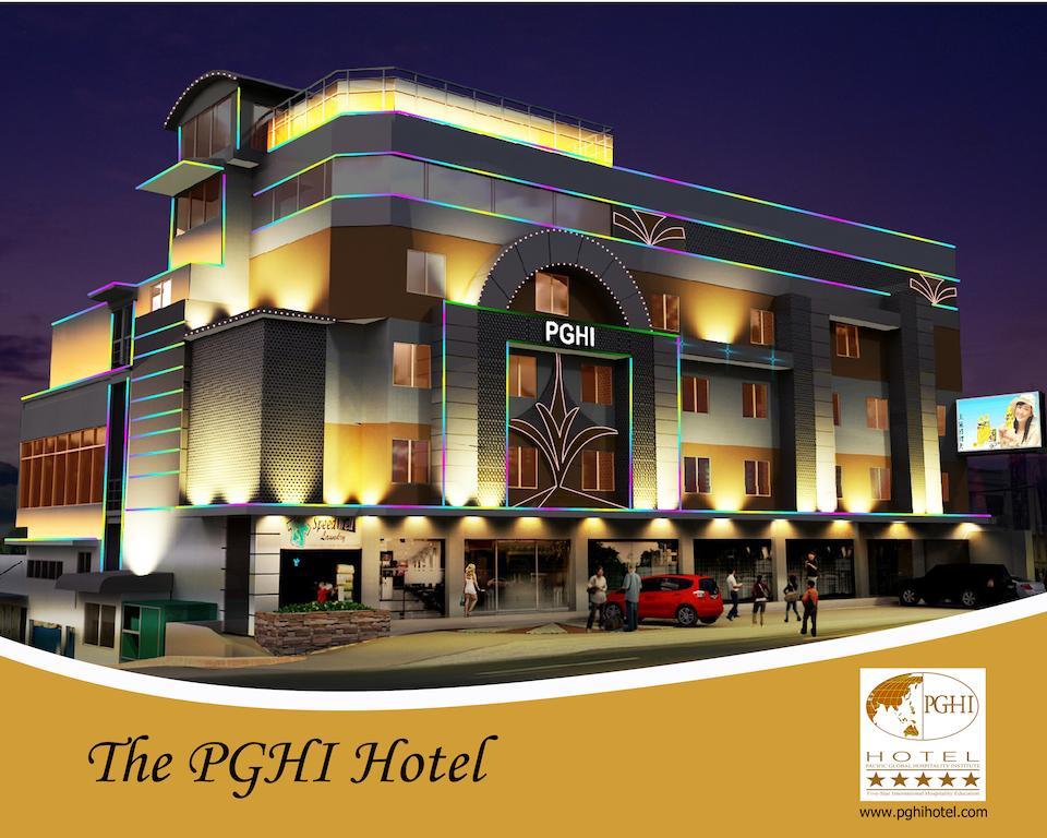 Pghi Hotel Quezon City Esterno foto