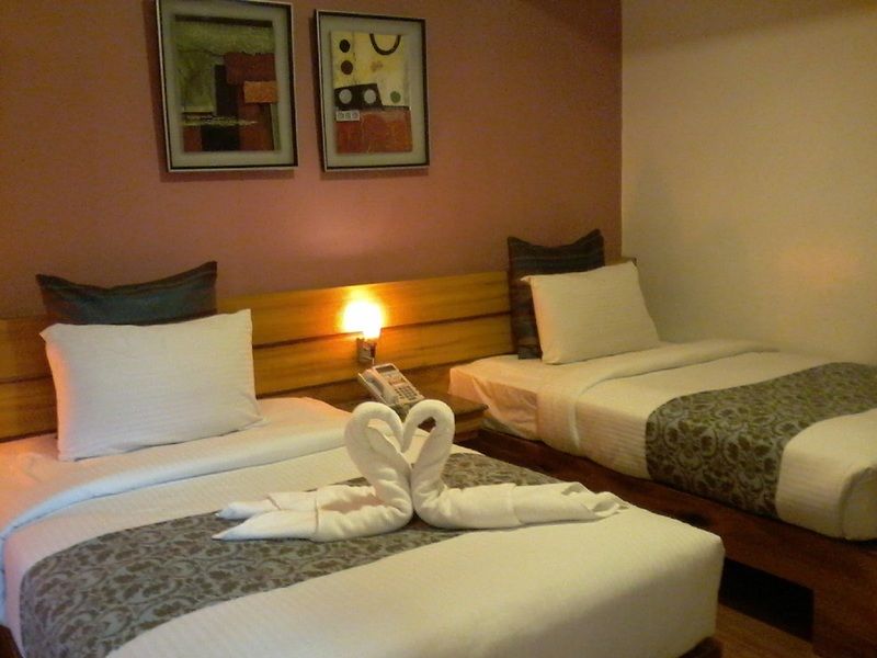 Pghi Hotel Quezon City Esterno foto